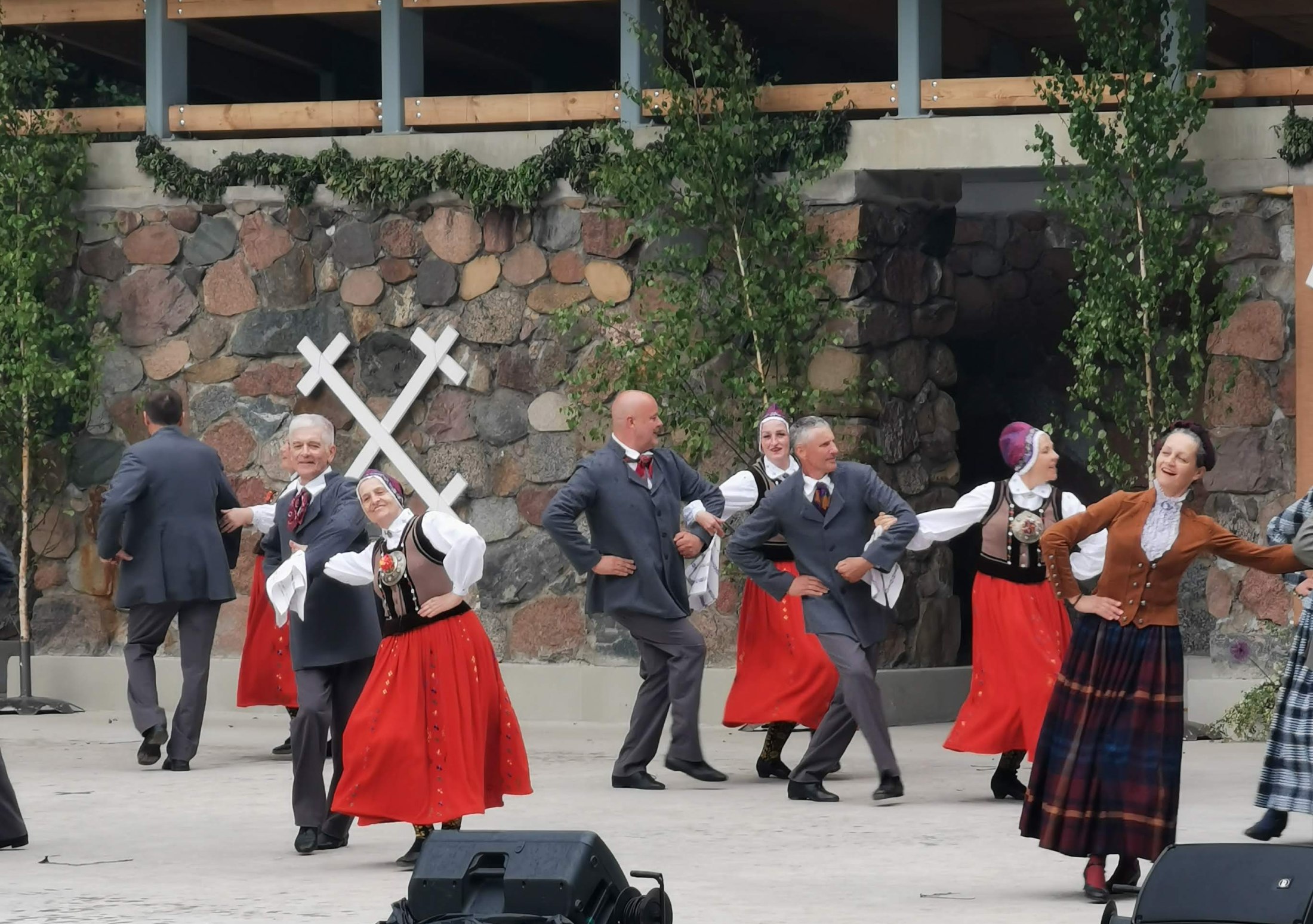 Video: Lebediks Alsungā (2024) 🌧️💃